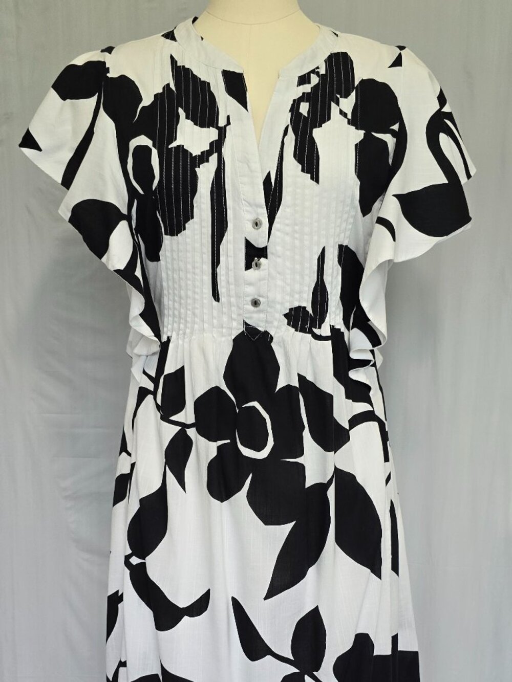 Anthropologie Maeve Cassandra Black White Floral Flutter Sleeve Maxi Dress L